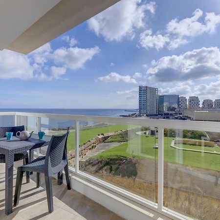 Apartment With Stunning Seaviews Sliema Bagian luar foto